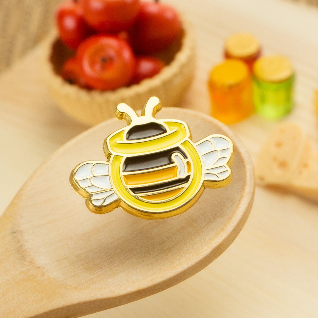 Honey Bee Enamel Pin - 胸针 - 其他金属 橘色