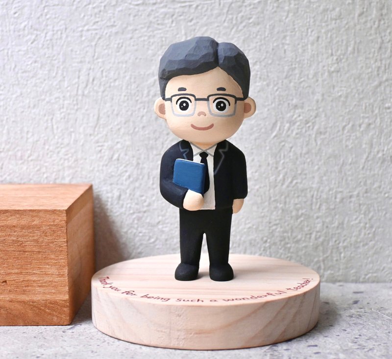 定制人物公仔 单人 可爱小木雕 荣退礼物 定制化礼物 疗愈摆饰 - 玩偶/公仔 - 木头 多色