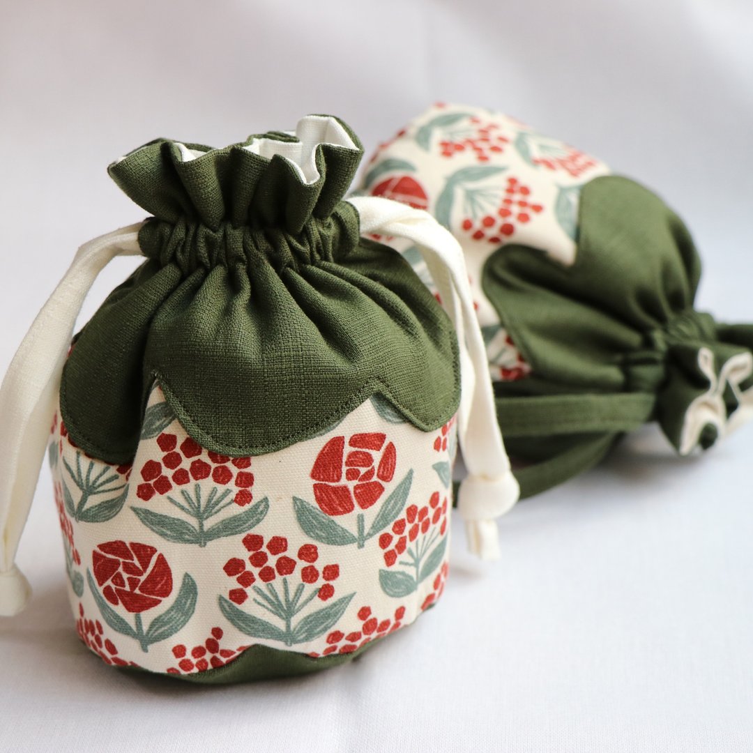 【 MY HANDMADE 】Little Flower 红绿圆底束口袋 l 日 - 束口袋双肩包 - 棉 绿色