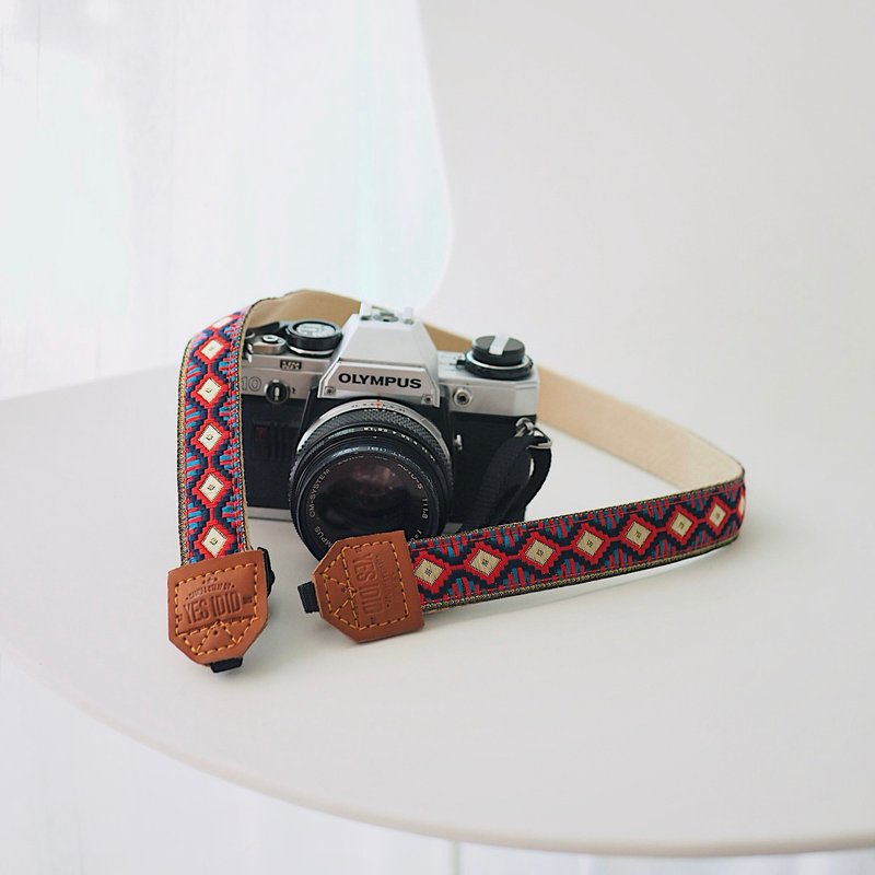 Red & Navy NAVAJO  / SMALL SIZE / CAMERA STRAP by YESIDID - 相机背带/脚架 - 人造皮革 红色