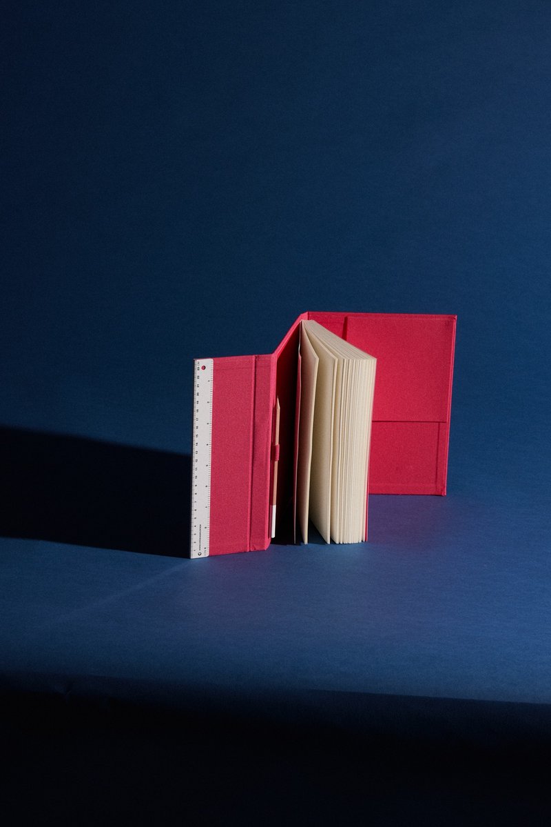 PANTONE 线条商务笔记本(多色可选) 送礼 - 笔记本/手帐 - 其他材质 