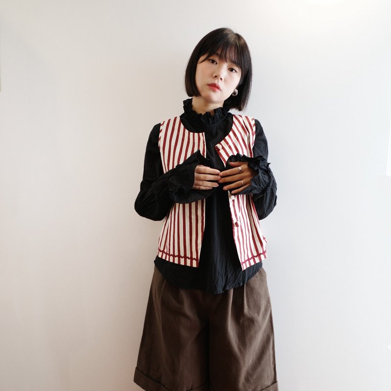 自家设计 jamm design 直线与曲线背心(酒红/深蓝色 - 女装背心 - 棉．麻 红色