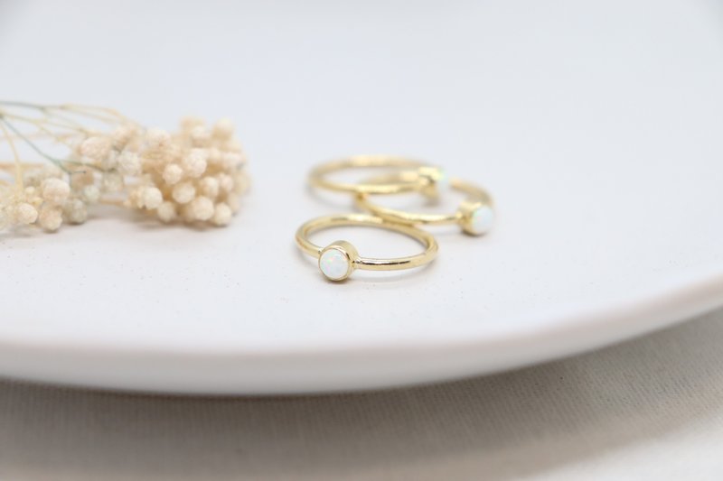 雅致14K金填充戒指，镶嵌白蛋白石，Bello蛋白石戒爪设计，大方戒指 - 戒指 - 24k 金 金色