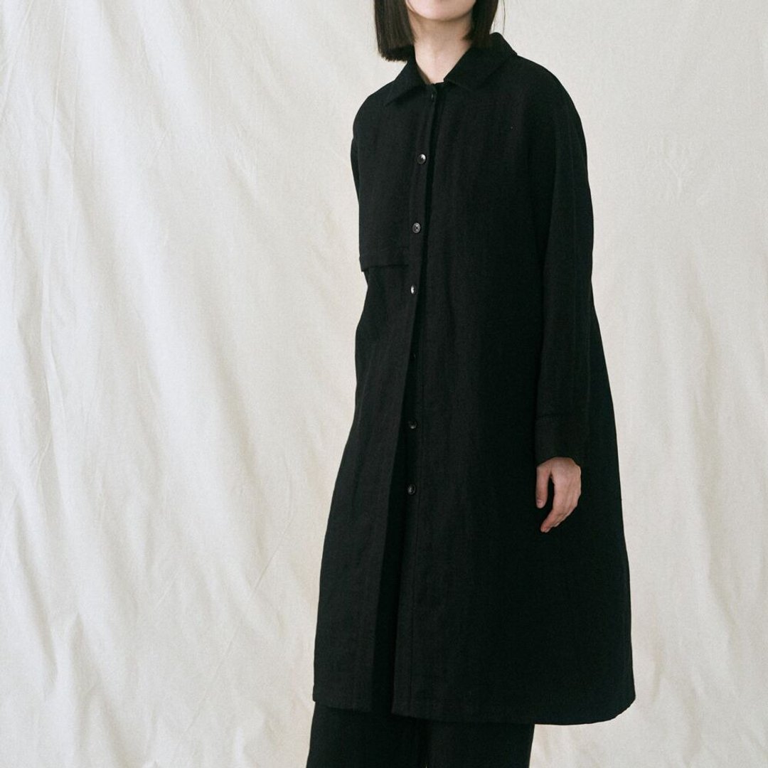 無性別寬版長絨棉風衣 長版風衣 黑色長外套 O221202 - 女装上衣 - 棉 黑色