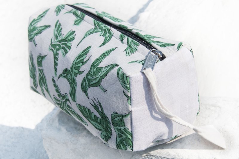 手工木刻印相机包/木刻印化妆包/手机包/杂物包/手拿包-绿色鸟儿 - 手拿包 - 棉．麻 多色