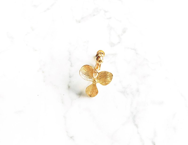 《迷雾森林》晨曦的绽放花朵 单只耳钉 耳钩 夹式耳环 - 耳环/耳夹 - 宝石 