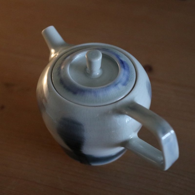 玄白山水・柴烧壶 220 cc - 茶具/茶杯 - 瓷 白色