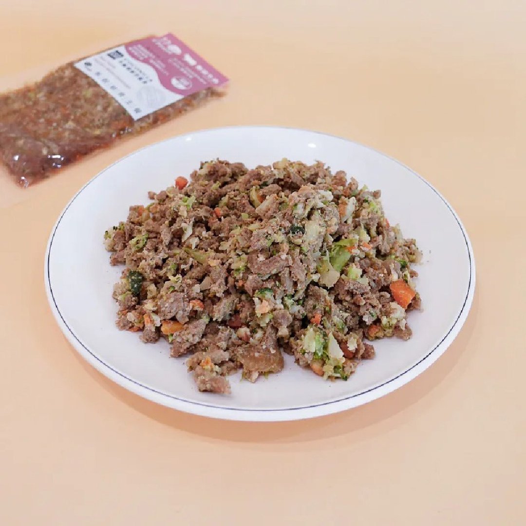【猫狗主食】宠物无谷鲜食包－草饲牛腿肉(150g) COCONILLA口口迷 - 猫罐头/鲜食 - 新鲜食材 卡其色