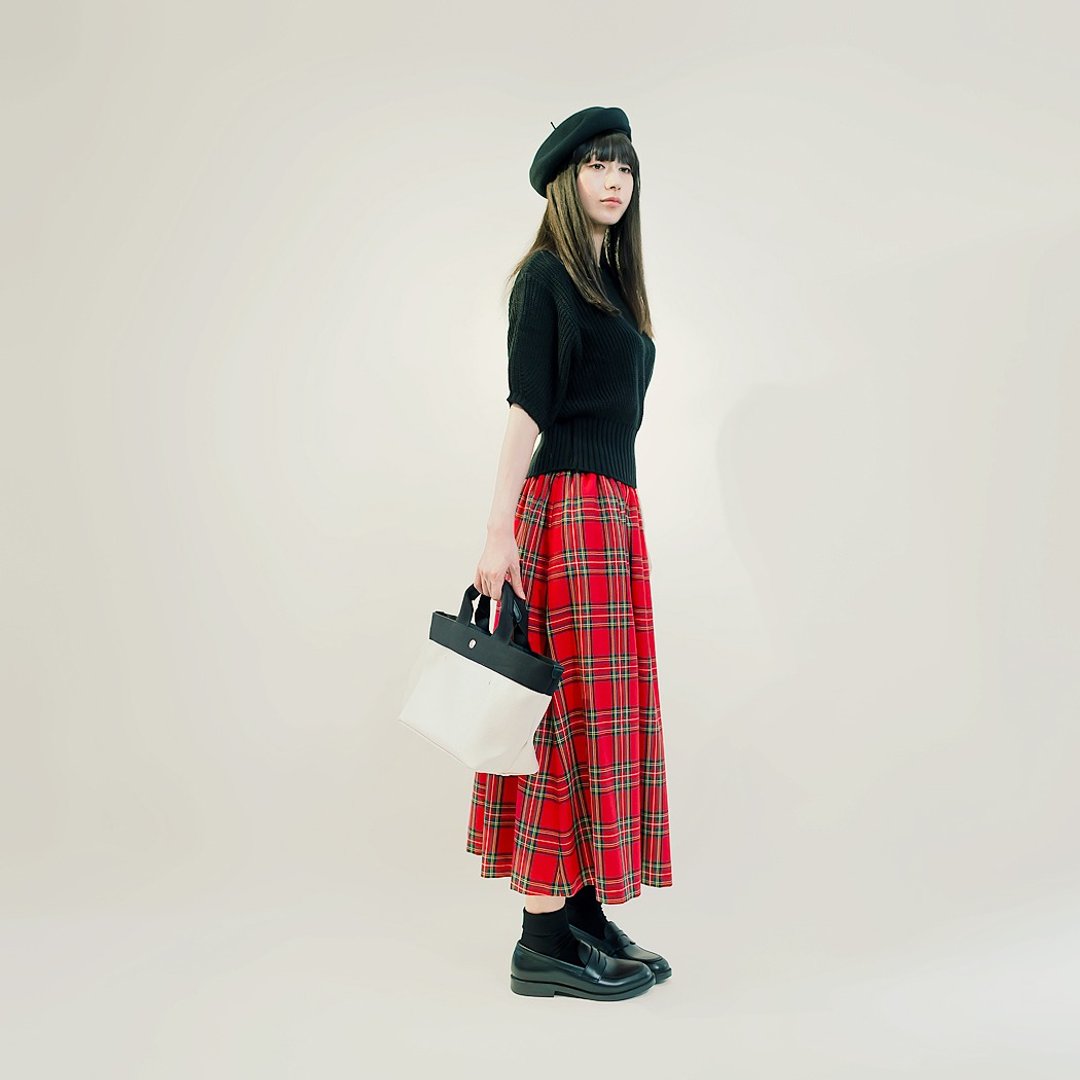 Red long skirt that can be enjoyed regardless of the season Polyrayon MINNIE - 裙子 - 其他材质 红色