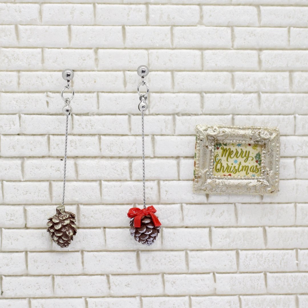 圣诞松果垂吊耳环组 Christmas Pine Cone Earring Set - 耳环/耳夹 - 粘土 咖啡色