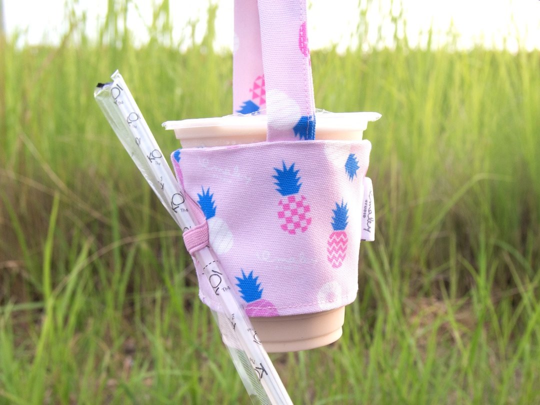 Pineapple drink bag / Reusable drink holder / 飲料提袋 - 随行杯提袋/水壶袋 - 其他材质 粉红色