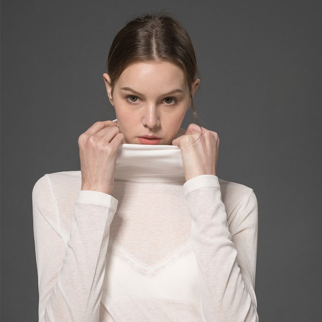 White Turtleneck Slim Fit Shirt - 女装衬衫 - 棉 白色