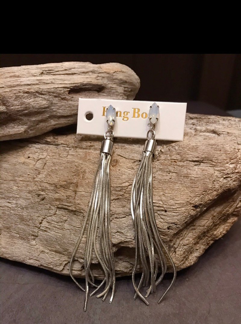 冒牌老板娘kingboss银色电镀水钻流苏耳环 - 耳环/耳夹 - 其他材质 银色