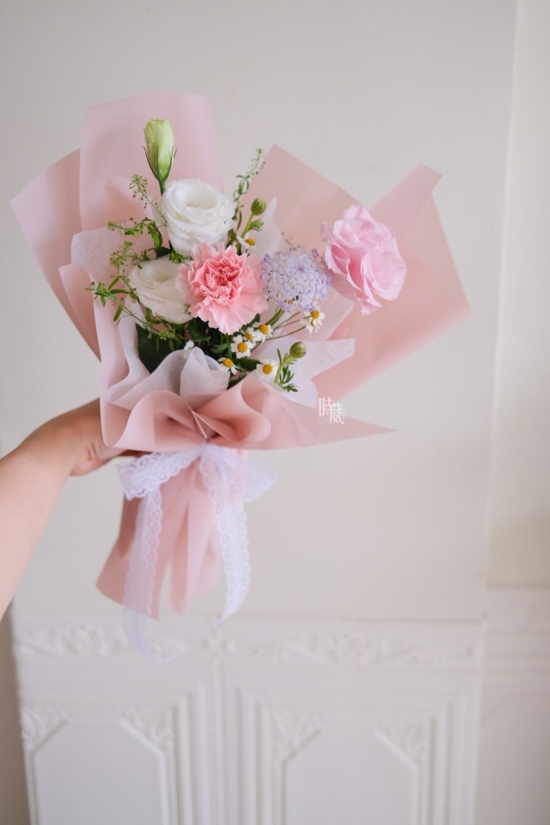 不只有康乃馨 母亲节 寸草春晖 s size 鲜花花束/限台中地区 - 干燥花/捧花 - 植物．花 粉红色