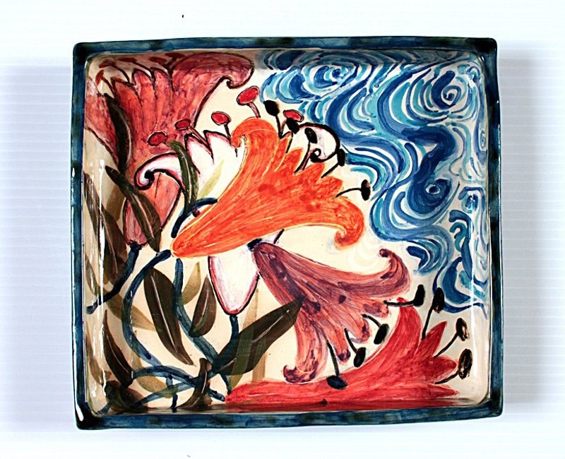 Yuri and running water pattern box type - 浅碟/小碟子 - 陶 多色