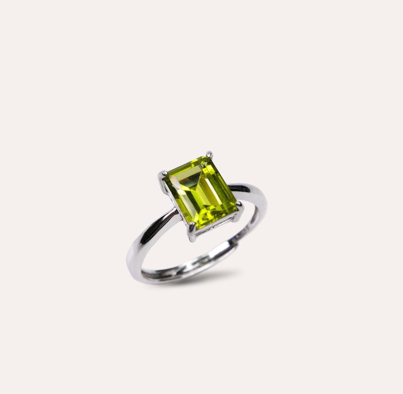 AND 橄榄石 绿色 长方 6*8mm 戒指 经典系列 Emerald 天然宝石 - 戒指 - 银 绿色