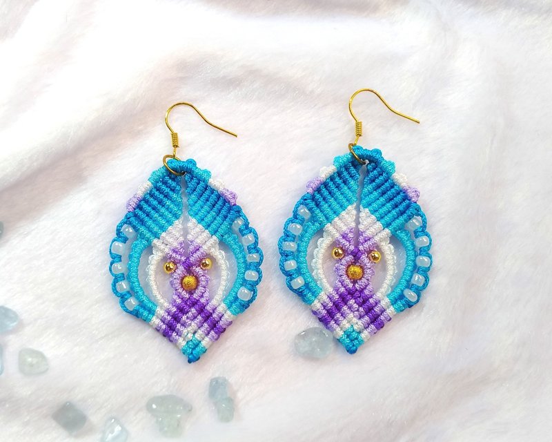 E014-手工编织串珠耳环 浅蓝缤纷幻想 - 耳环/耳夹 - 尼龙 蓝色