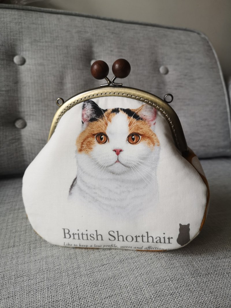 【带萌宠出街】英国短毛猫布艺口金化妆包/斜背袋/收纳包 - 化妆包/杂物包 - 棉．麻 橘色