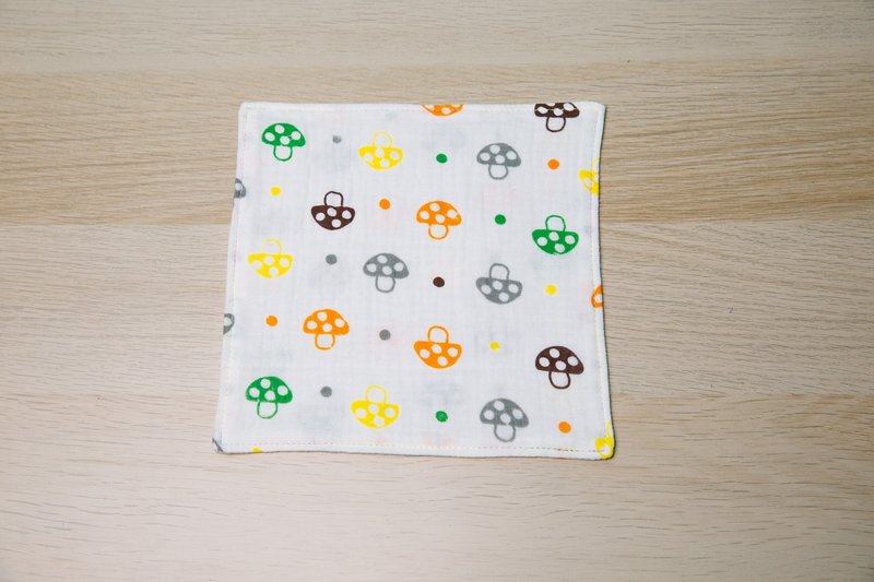 彩色蘑菇 正方形手帕/幼儿园手帕夹/儿童手帕/口水巾/手作手帕 - 围嘴/口水巾 - 棉．麻 多色