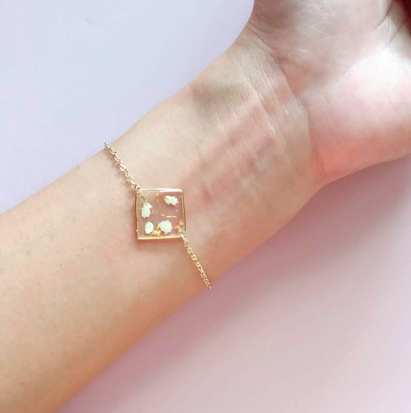 14KGF 干燥花手链 法国白梅 礼物 - 手链/手环 - 树脂 白色