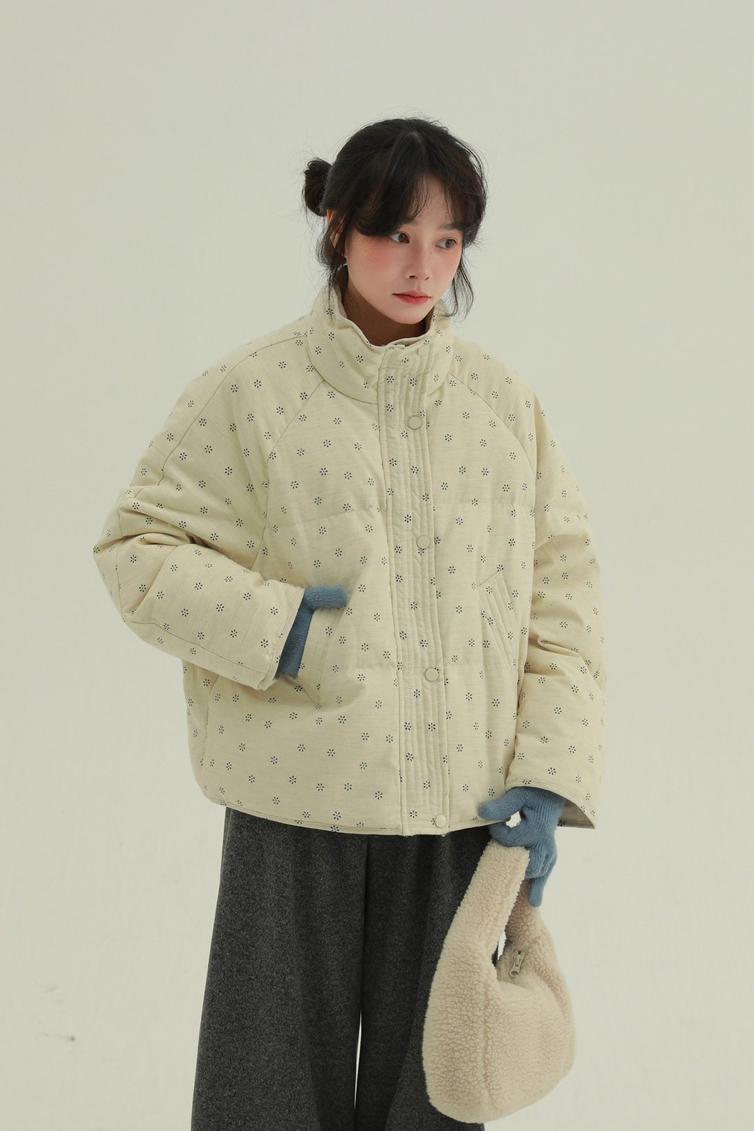 杏色 雪花米餈 碎花立領羽絨服 短款冬季立領面包服保暖外套 - 女装休闲/机能外套 - 其他人造纤维 白色