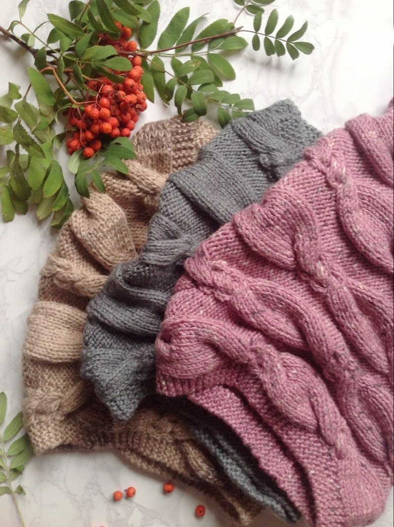 Hand knitted snood scarf for women. - 丝巾 - 羊毛 粉红色