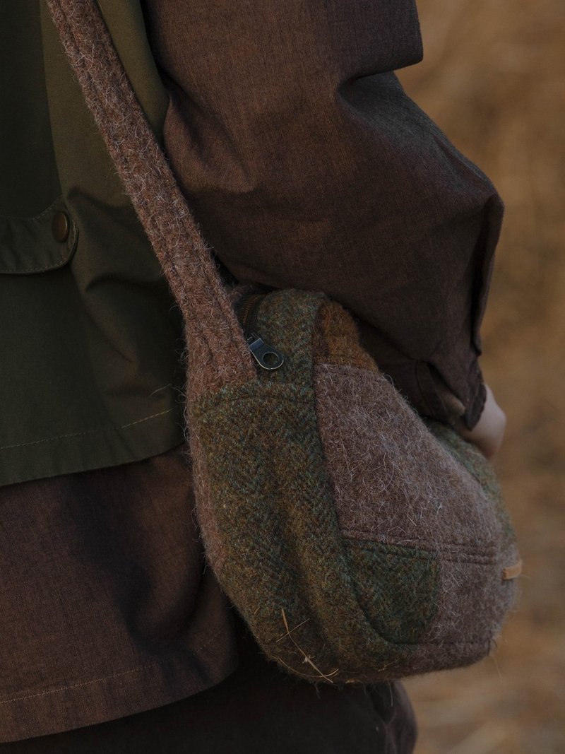鄉野 羊毛拼片小圓包相機包 輕便休閒單肩斜挎包 - 侧背包/斜挎包 - 羊毛 绿色
