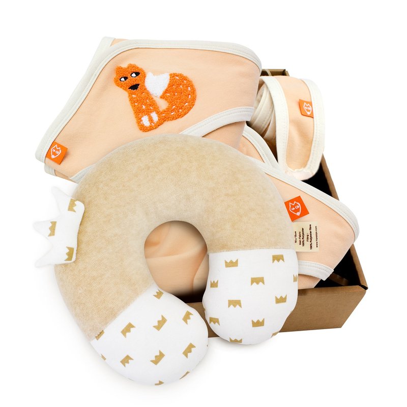 【hipopipo小西波－弥月礼盒】小狐三角包巾+皇冠双面颈枕 - 满月礼盒 - 棉．麻 