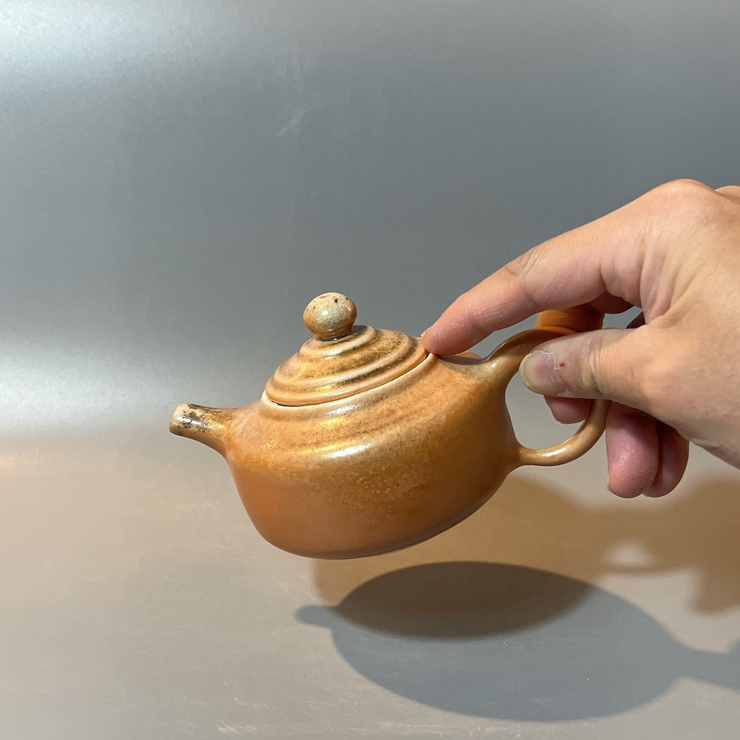 柴烧瓷土重落灰正把茶壶  / 小平凡手作 - 茶具/茶杯 - 陶 