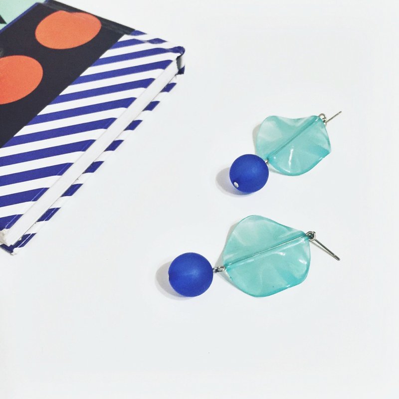 Marygo［透蓝波浪］立体耳环 - 耳环/耳夹 - 其他金属 蓝色