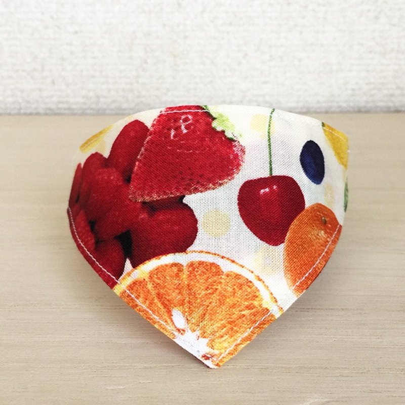 Fruit pattern yellow bandana style collar with square can - 项圈/牵绳 - 棉．麻 黄色