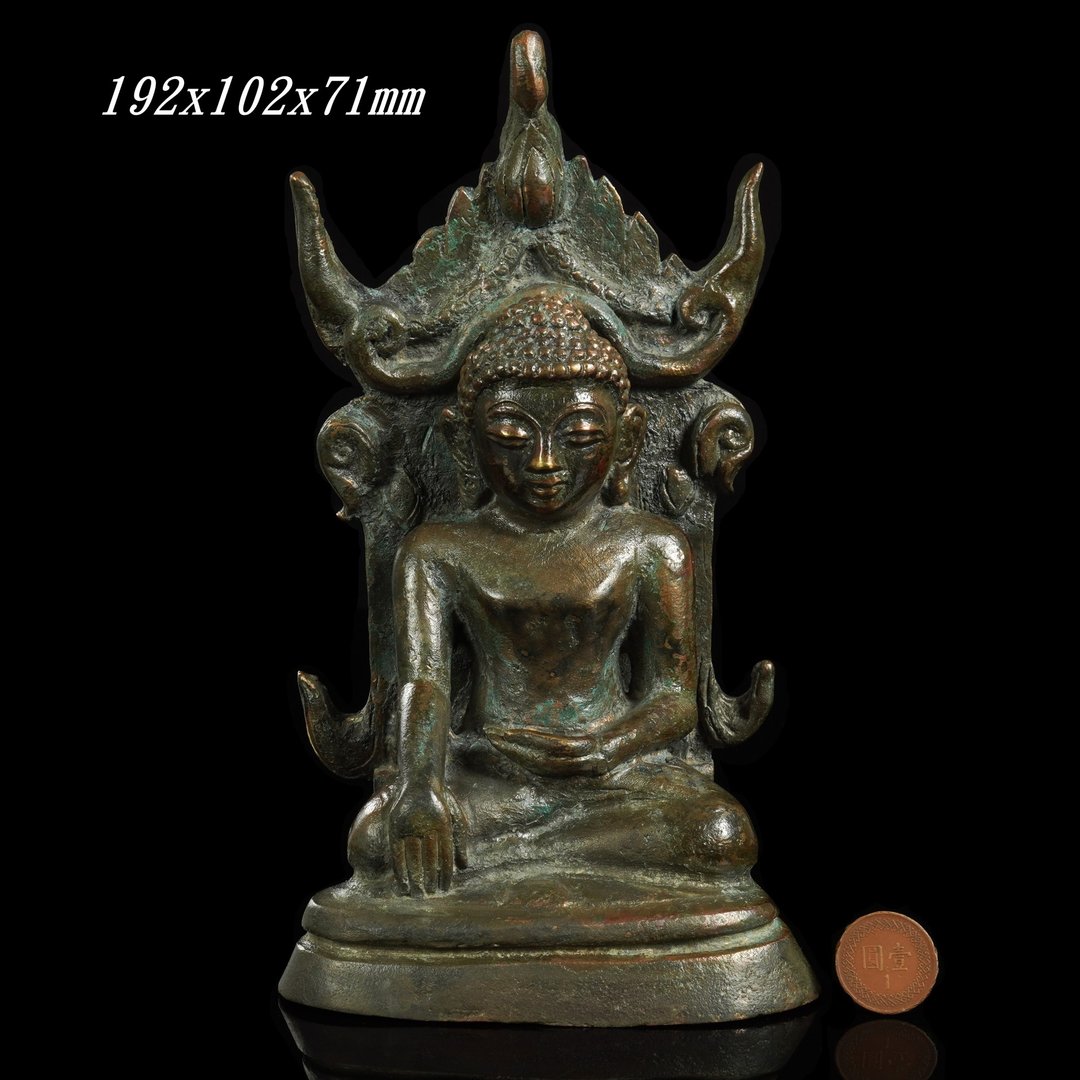 缅甸佛塔圣物-18-19世纪触地印佛陀-高19.2厘米.底宽10.2厘米 - 其他 - 其他材质 