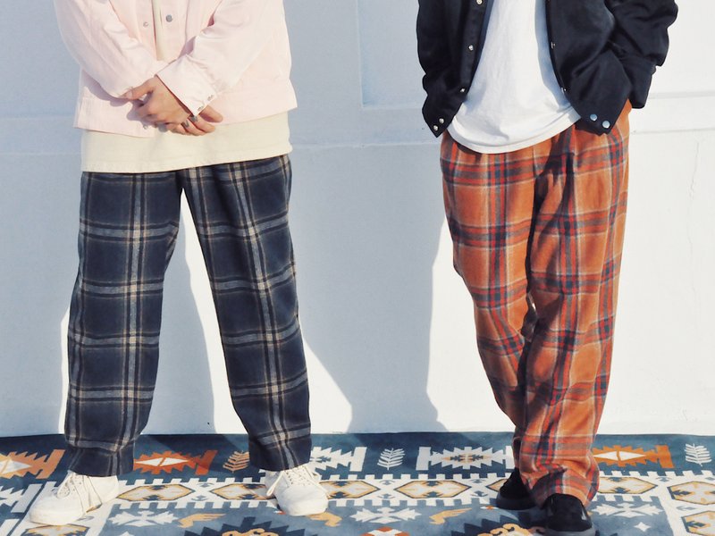 格纹毛料西装裤-大地 WOOLEN TAILORED TROUSERS IN EARTH CHECK - 女装长裤 - 聚酯纤维 