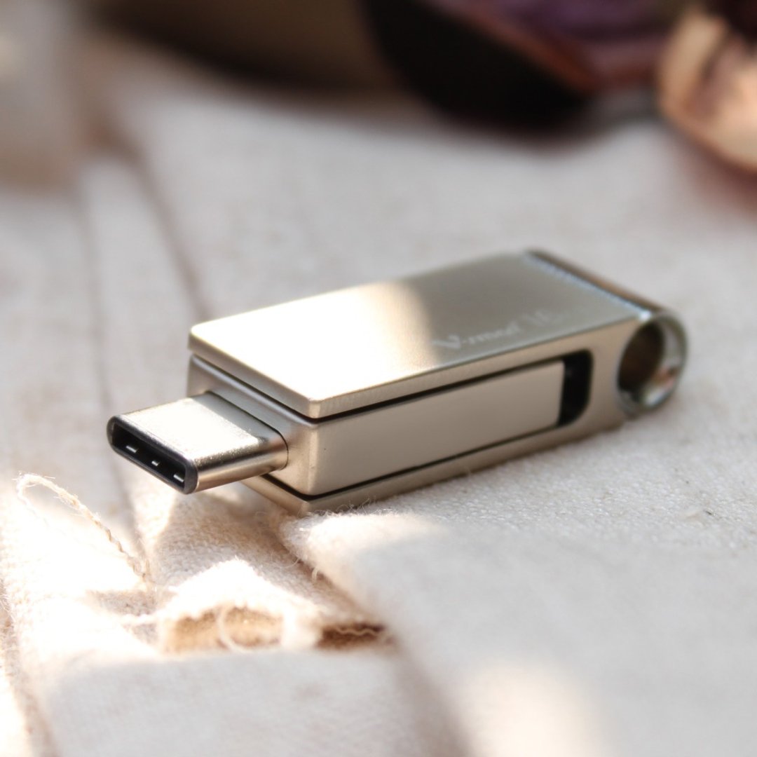 高速双用OTG随身碟 - 16GB - U盘 - 其他材质 