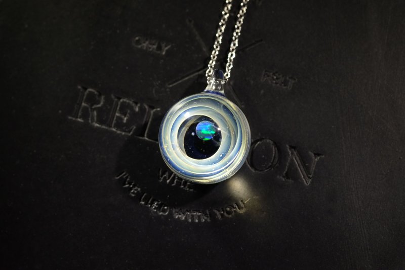 Galaxy (The light track) 宇宙-光之轨道琉璃吊坠 3 - 颈链 - 玻璃 黑色