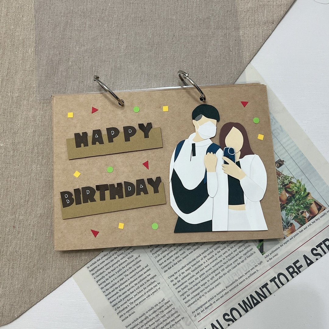unique card 客制手工书 人像 挡车 似颜绘 纸雕 - 订制画像 - 纸 多色