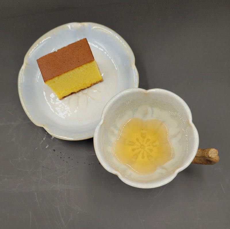 梅花造型杯 手作咖啡杯 梅花咖啡杯 花形咖啡杯 可爱杯子 咖啡杯 - 咖啡杯/马克杯 - 陶 