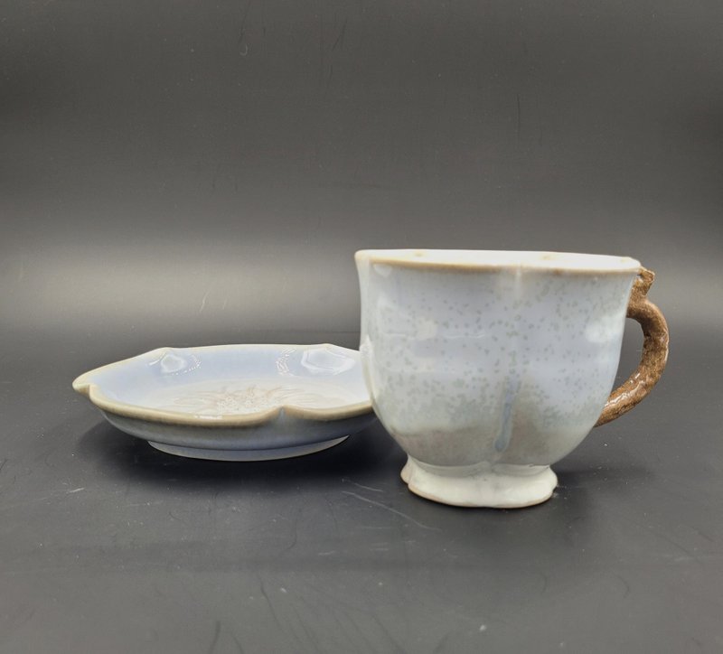 梅花造型杯 手作咖啡杯 梅花咖啡杯 花形咖啡杯 可爱杯子 咖啡杯 - 咖啡杯/马克杯 - 陶 
