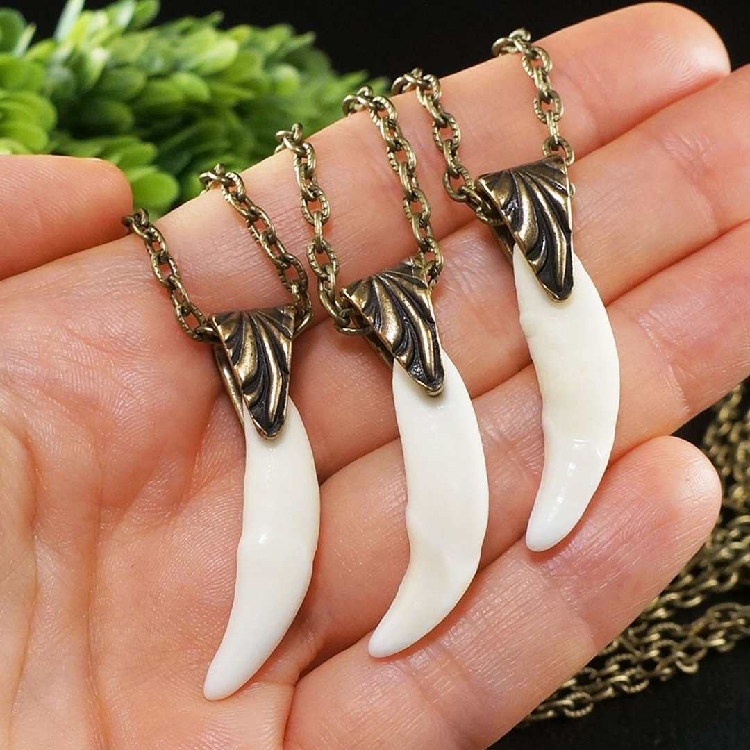Real Wolf Tooth Necklace Genuine Wolf White Teeth Fang Tusk Necklace Jewelry - 项链 - 其他材质 白色