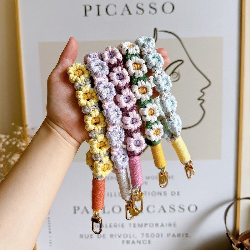 小花造型编织手机短链_雨水_现货隔日出货 - 证件套/卡套 - 棉．麻 多色