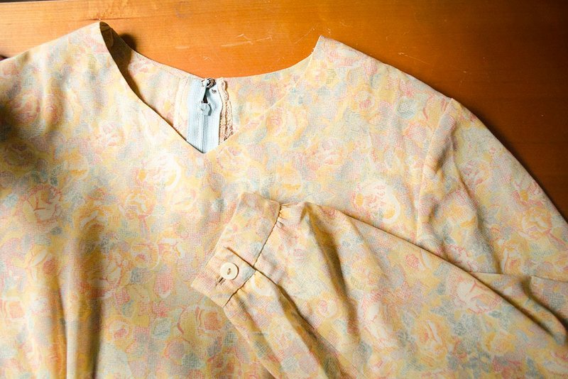仙花薄雾.浅黄玫瑰早期雪纺长袖洋装 #Vintage #古着 #莞洱 - 洋装/连衣裙 - 聚酯纤维 