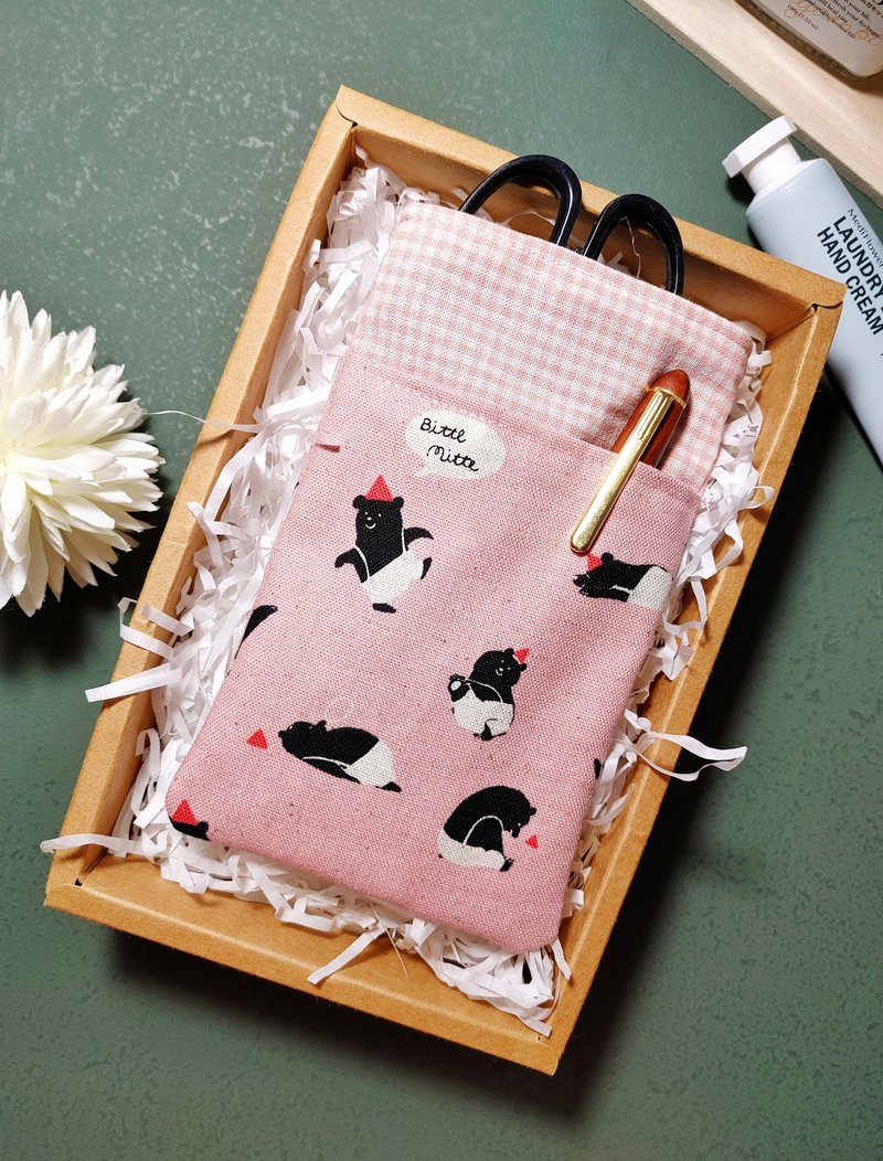 手工缝制-护理师/医师 双层笔袋-配色款(小熊) - 铅笔盒/笔袋 - 棉．麻 粉红色