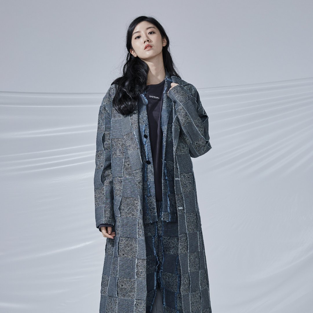 DYCTEAM - Plaid Jacquard Parka 丹宁缇花3D格纹长版大衣 - 女装西装外套/风衣 - 棉 蓝色