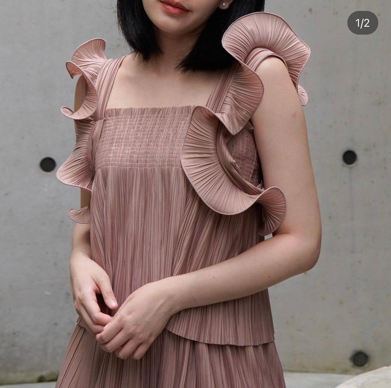 innit : Meghan Top 压褶上衣 玫瑰粉色 - 女装上衣 - 聚酯纤维 粉红色