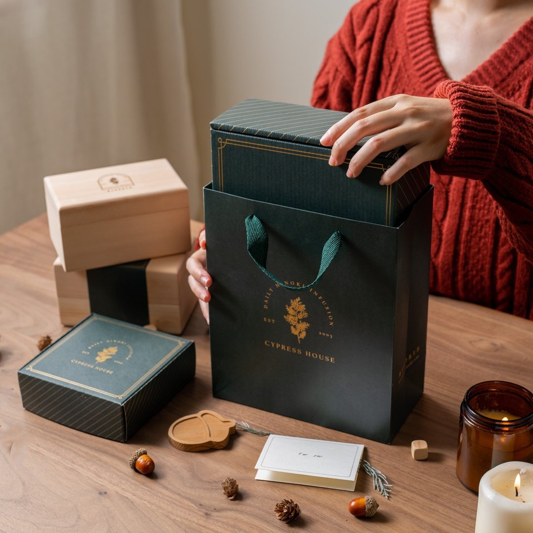 【毕业礼物】【质感送礼必备】桧木居品牌墨绿烫金手提纸袋 - 其他 - 纸 绿色