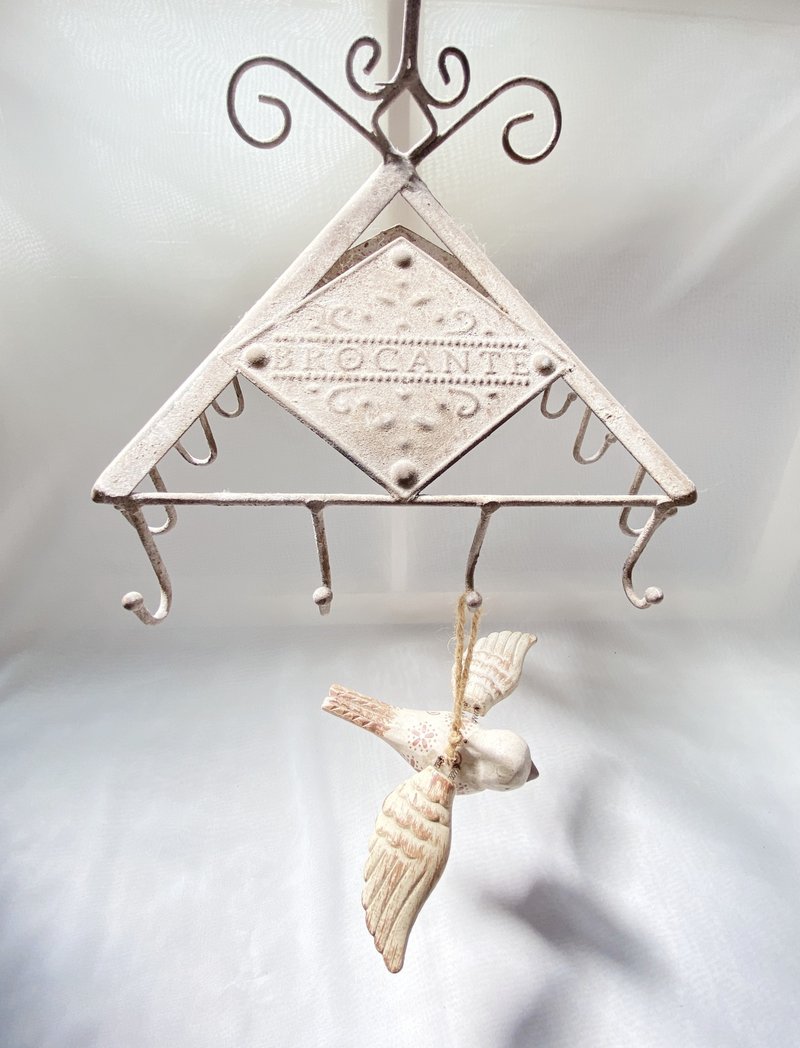 【好日恋物】 日本乡村复古铁制仿旧收纳壁架挂勾悬挂收纳吊钩架 - 摆饰 - 其他金属 白色