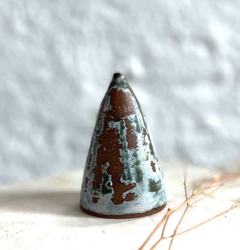 50023-独特手工陶制锥形花器 Unique handmade ceramic mini vase - 植栽/盆栽 - 陶 
