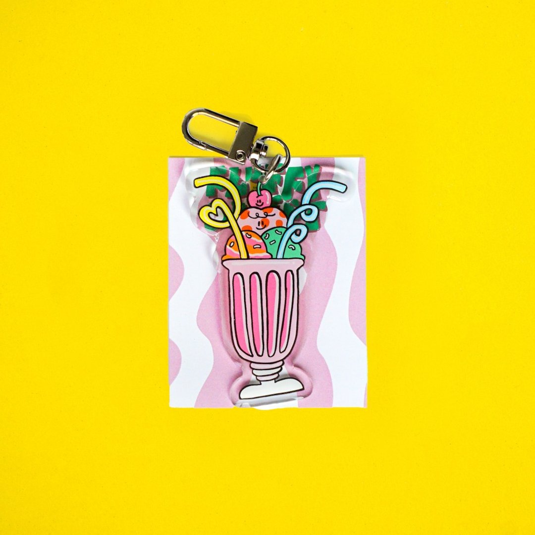 蓬松蛋卷 - 钥匙圈/别针/手机夹 - MILK SHAKE - 手机座/防尘塞 - 压克力 多色