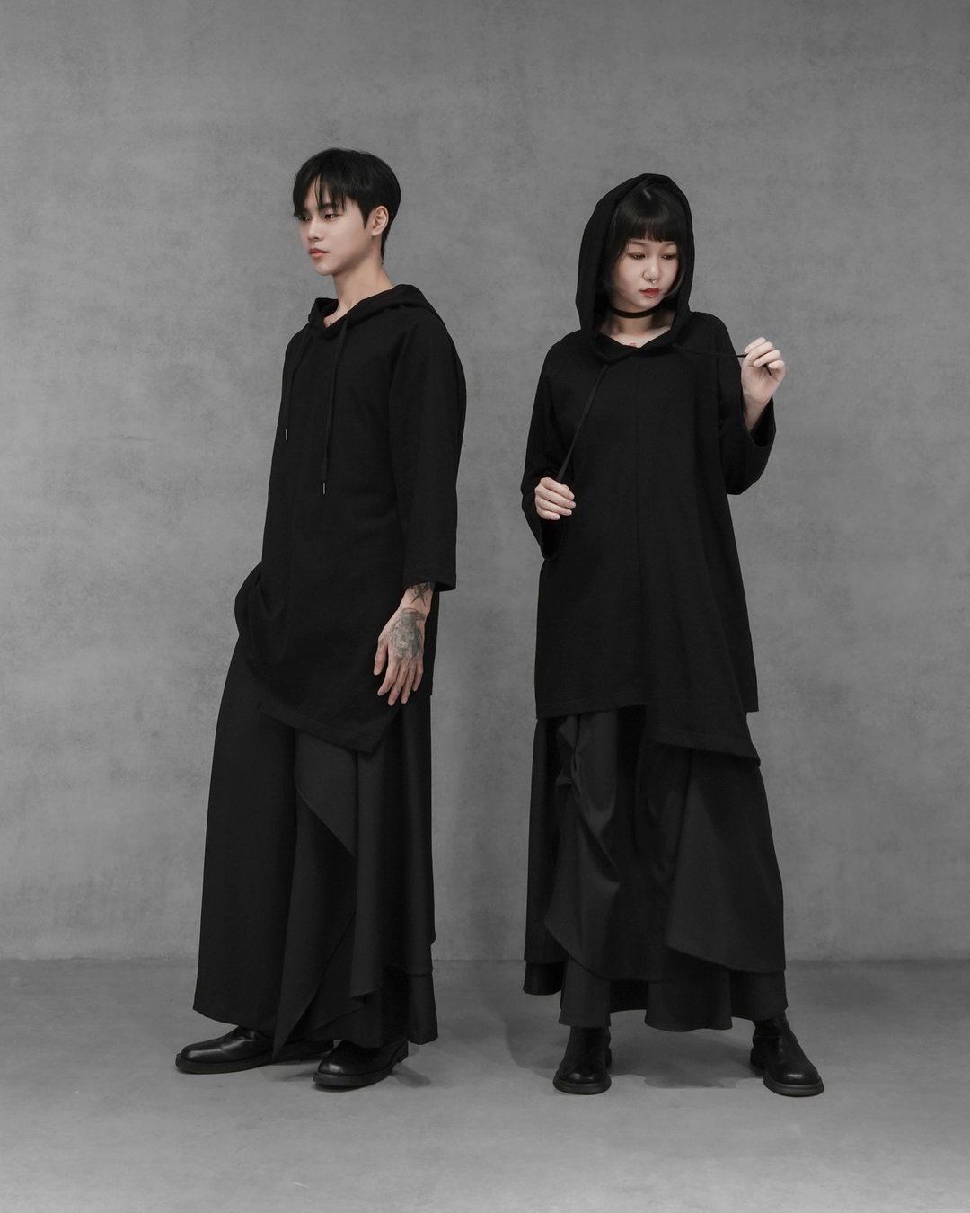 MUKK DESIGN 拉克兰袖不规则连帽上衣 - 中性连帽卫衣/T 恤 - 聚酯纤维 黑色