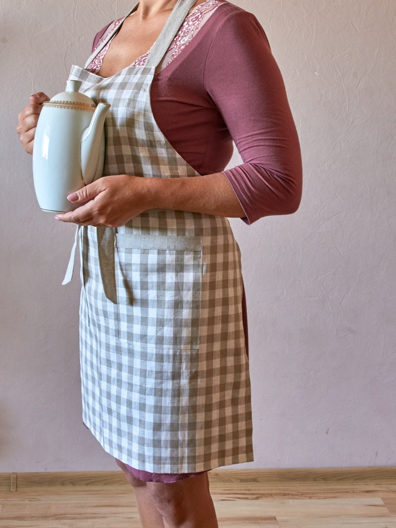 Linen checkered gray unisex apron with pockets, housewarming gift - 围裙 - 亚麻 灰色